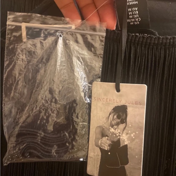 Sincerely Jules fringe 2 piece set (new) with removable straps size M - Picture 3 of 3